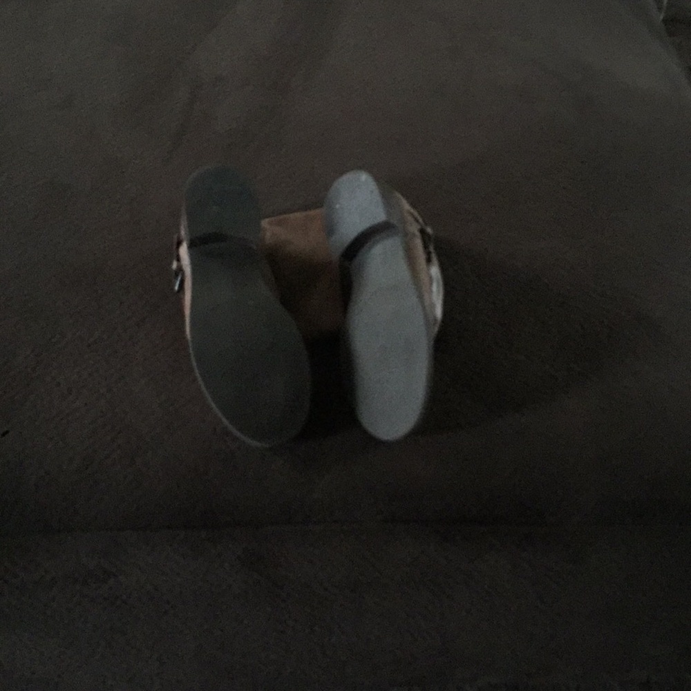Boots - Picture 4 of 4